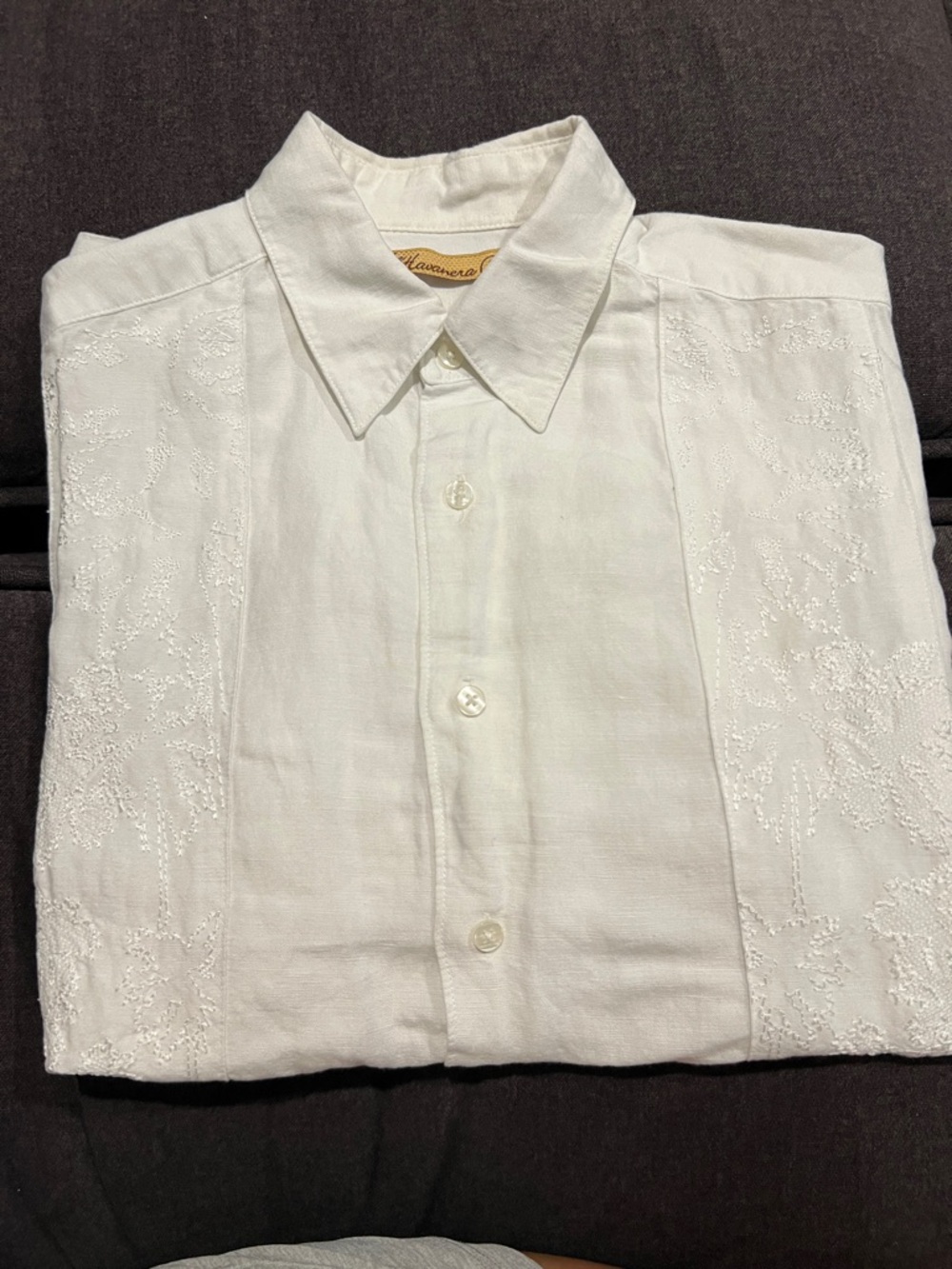 Men's White Short-Sleeve Button-Up Shirt